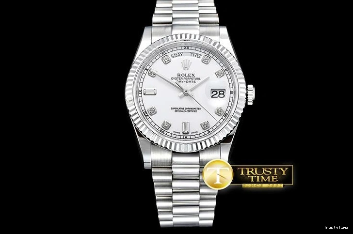 1207 RDD0214D – DayDate 36mm Elegant 683